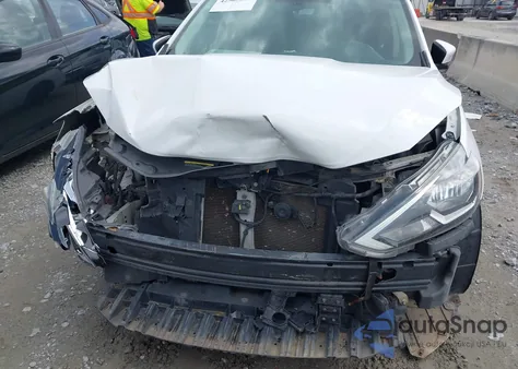 2018 Nissan Sentra S z USA, uszkodzony, nr VIN 3N1AB7AP7JY283512